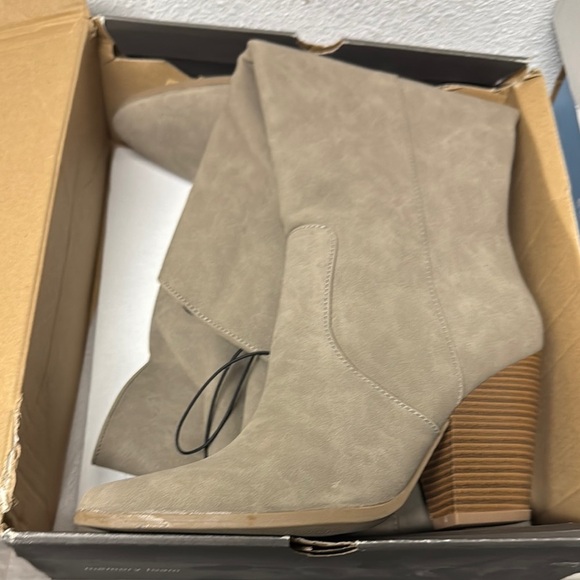 A.N.A Woman's Upland Stacked Heel Cowboy Boots - Picture 2 of 5